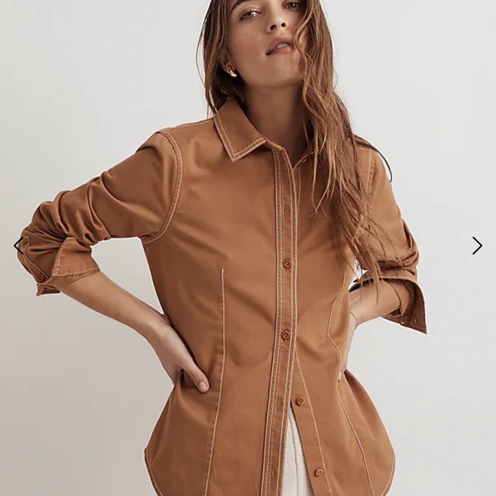 Madewell’s darted button-up shirt in (re)generative chino!